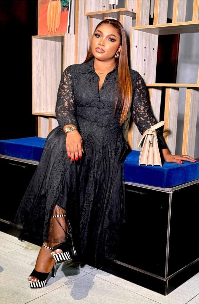 L’actrice et productrice camerounaise Emy Dany Bassong a une nouvelle fois captivé l’attention de ses abonnés avec une déclaration marquante publiée sur ses réseaux sociaux ce 21 mars 2025.