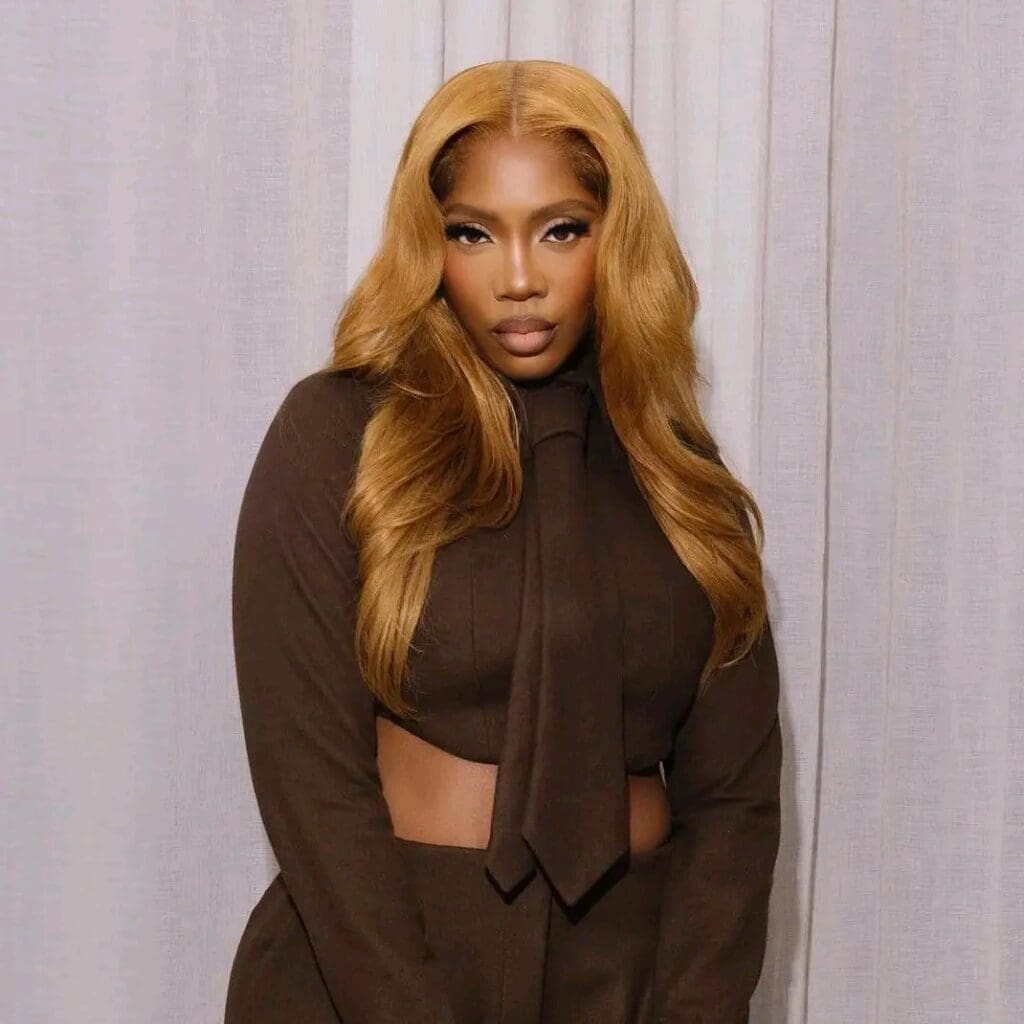 Onze ans après, la star Nigériane de l'afrobeat Tiwa Savage révèle les conditions dans lesquelles s'est effectué l'enregistrement de son album "RED".