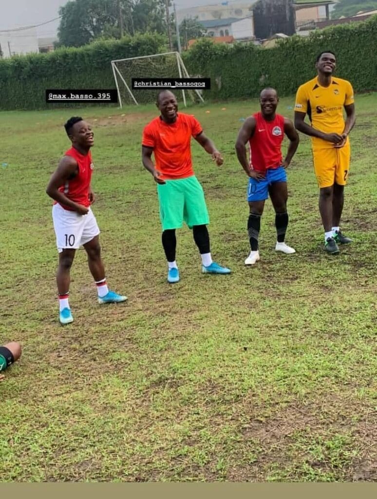 Christian Bassogog & Michael Ngadeu , complicité à Douala

pays