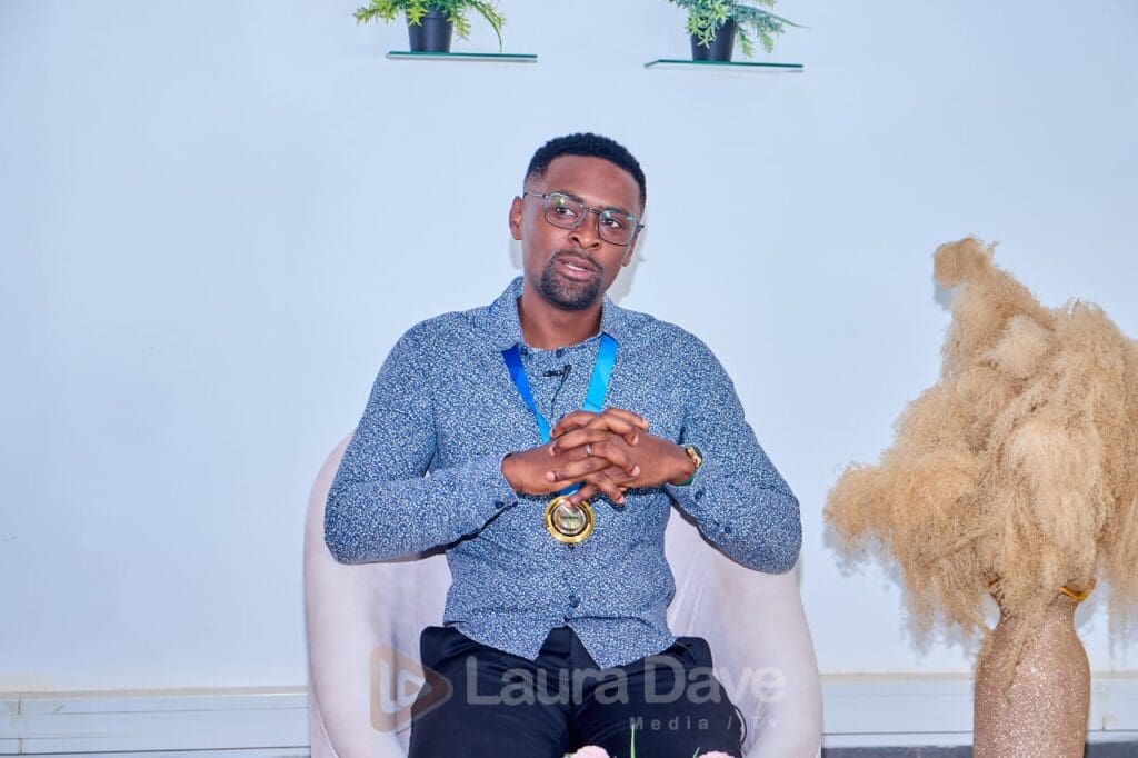 Classé 6ᵉ sur 100 chefs au concours Chef Of The World qui s’est tenu en Chine en juin dernier, le chef Frank Meupeou, alias Dr Cuisto