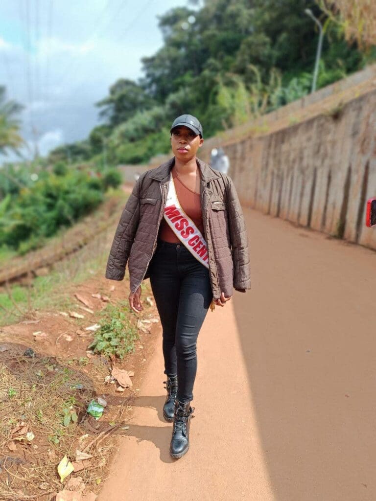 Chancelle Mekeng, la reine qui a fait de la boule à zéro son identité