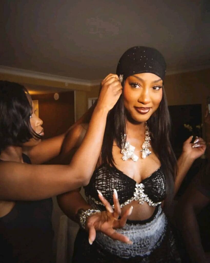 L'artiste nigériane Tems lance un cri pour l’égalité dans l’Afropop