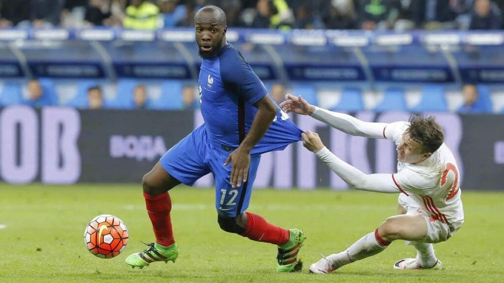 L’ancien international français, d'origine malienne Lassana Diarra a porté plainte contre la FIFA le 19 août dernier , accusant l’instance de 