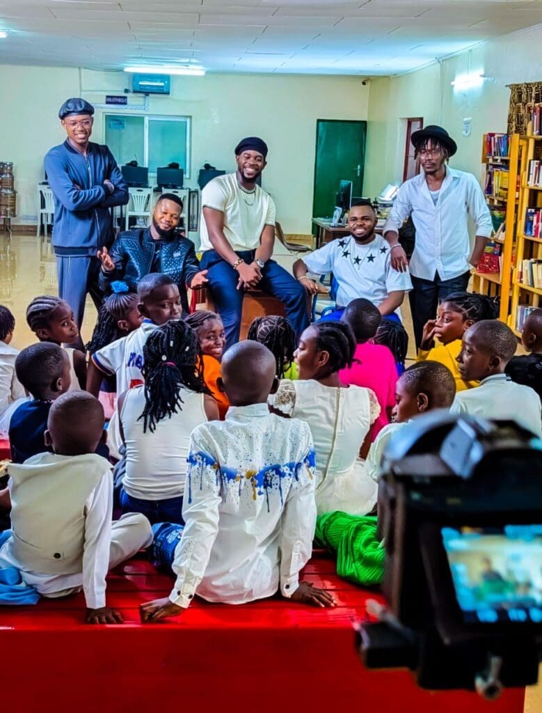 Fondé en 2007 par trois jeunes artistes de Ngaoundéré, Baladji Kwata est un groupe camerounais aujourd’hui composé de cinq artistes à 