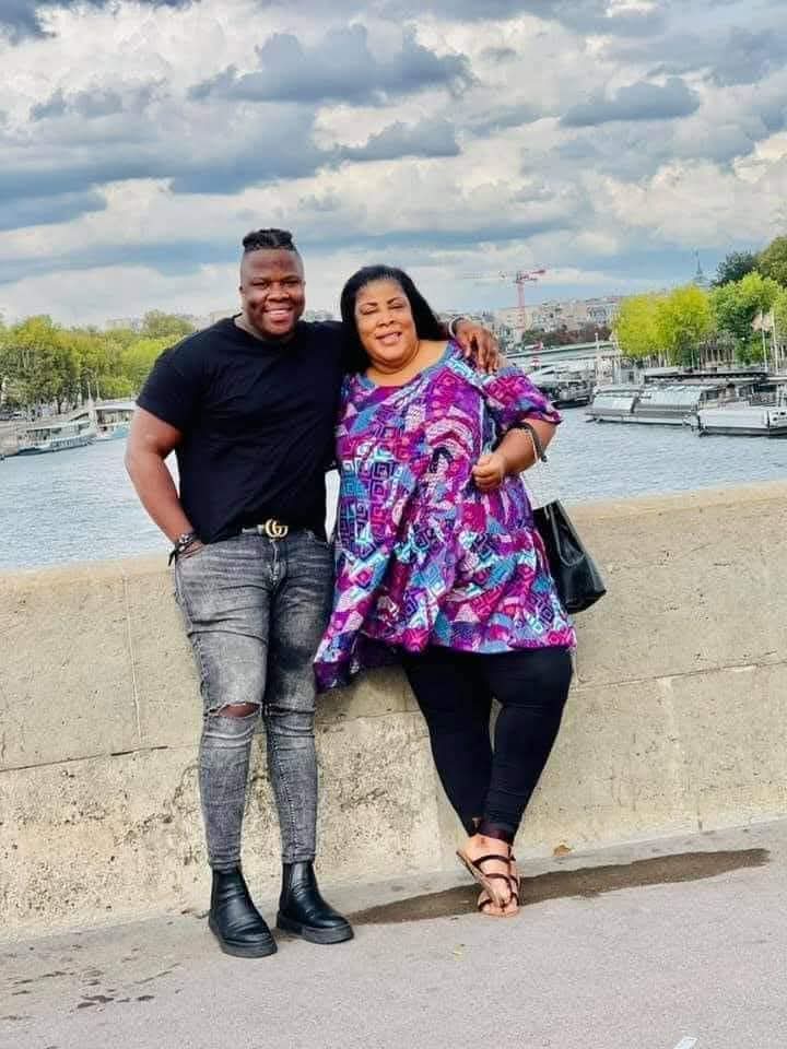 Interpellée par l'animatrice Nadiya Sabeh sur son changement physique, Brigitte Bleu, la mère de l’influenceur Apoutchou National a