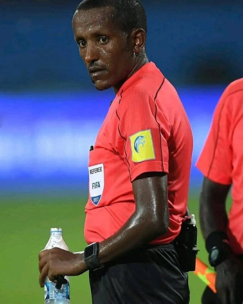 Lundi dernier 1ᵉʳ septembre 2025, Bamlak Tessema Weyesa, arbitre international éthiopien emblématique, a officiellement annoncé sa 