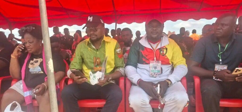 amedi dernier 6 septembre 2025, le cycliste camerounais Steve Auriol Ngueguim a inscrit son nom en lettres d’or au palmarès du Tour 