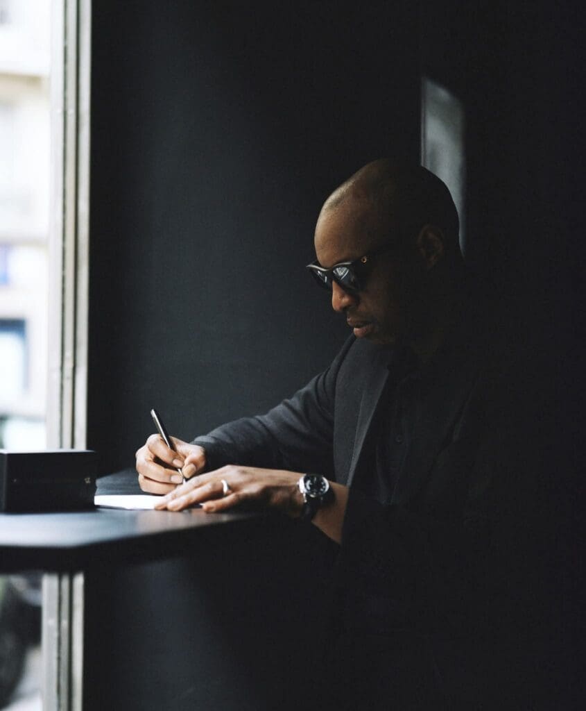 Le 9 septembre 2025, le rappeur et auteur franco-malien Oxmo Puccino, de son vrai nom Abdoulaye Diarra, a accordé une interview à 