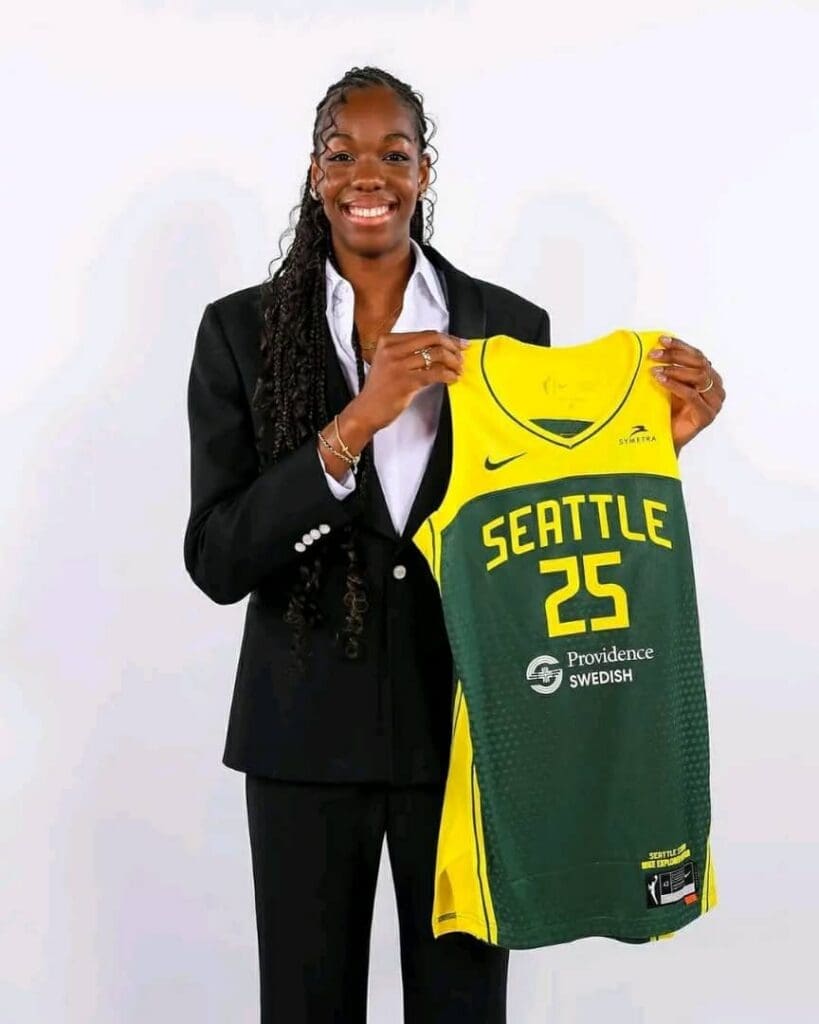 WNBA : Dominique Malonga, la rookie qui bouscule la WNBA
