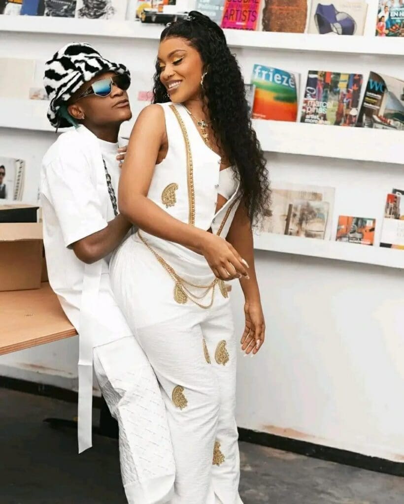 Le chanteur congolais Innocent Balume Didace, alias Innoss’B, a recemment décidé de porter plainte contre la chanteuse Tshimpaka 