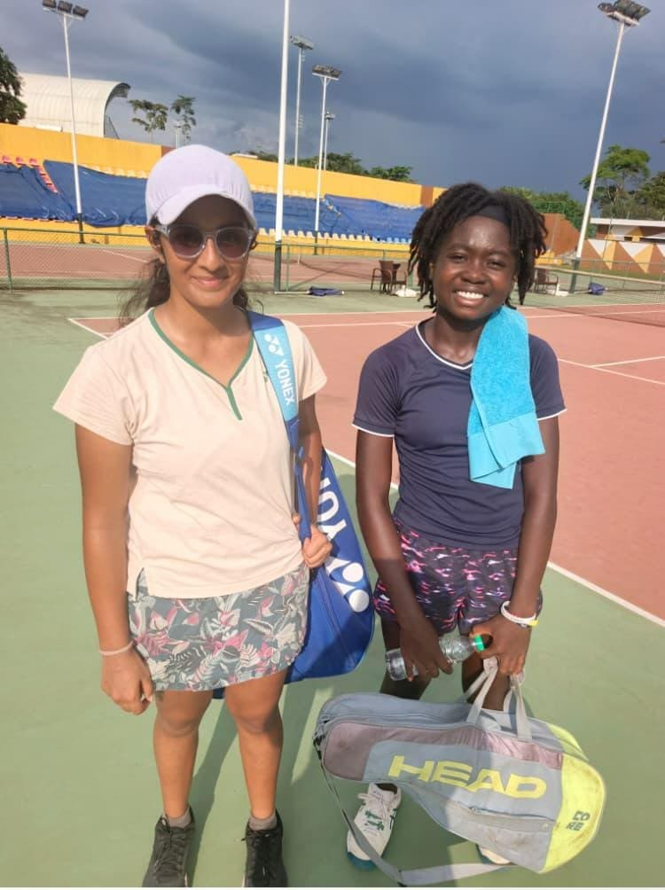 La team Cameroun, composée de Gloria Temgoua et Disha Kumar, vient de se qualifier pour la finale du double filles du tournoi ITF J30 