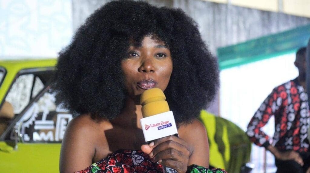 La coiffure comme scène du militantisme artistique à Douala