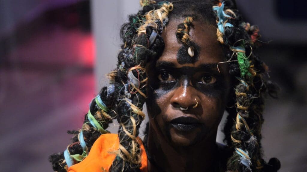 Pang’Art embrase l’IFC Douala : un rituel brut pour réapprendre la liberté