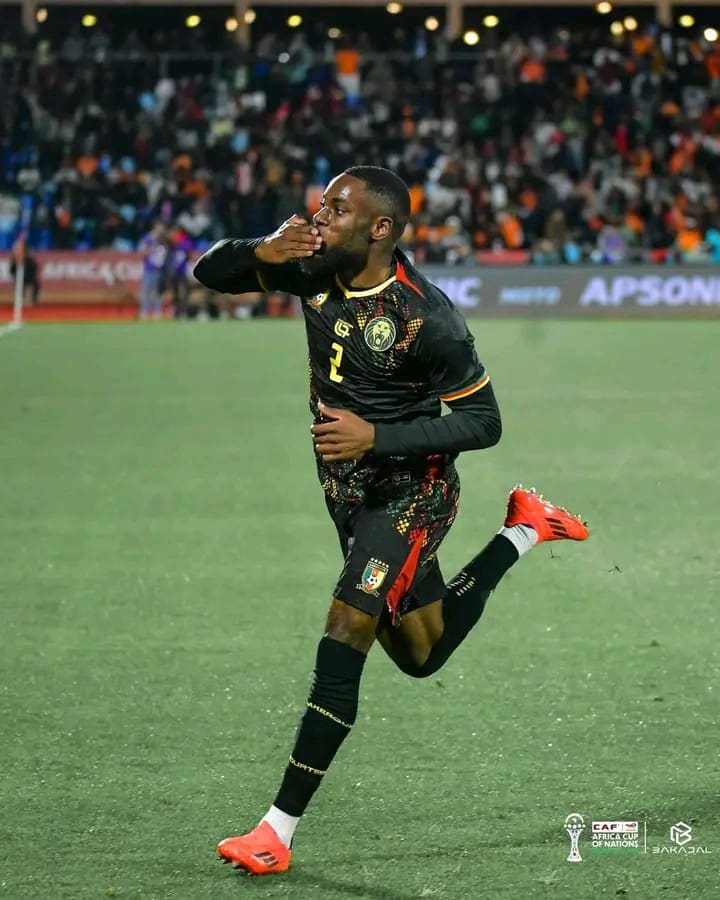 Le Cameroun rugit sous la pluie et fait tomber l’Afrique du Sud (2-1)