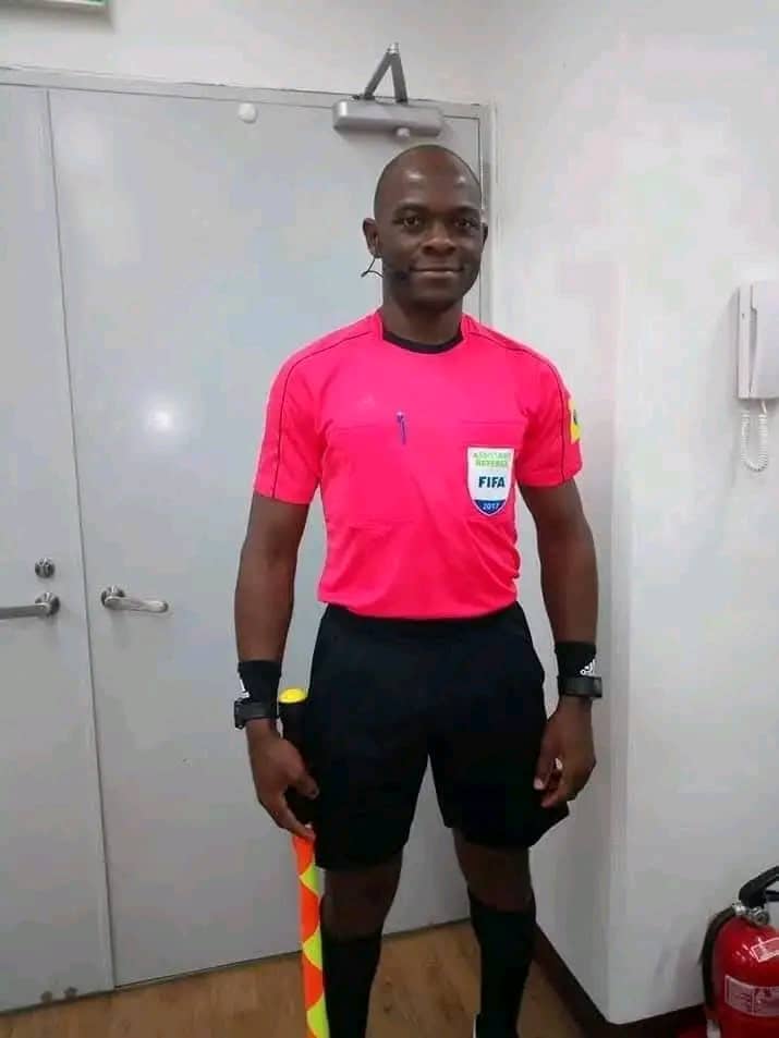 À Fès, lors des huitièmes de finale de la CAN TotalEnergies Maroc 2025, les arbitres camerounais ont livré une copie quasi parfaite. 