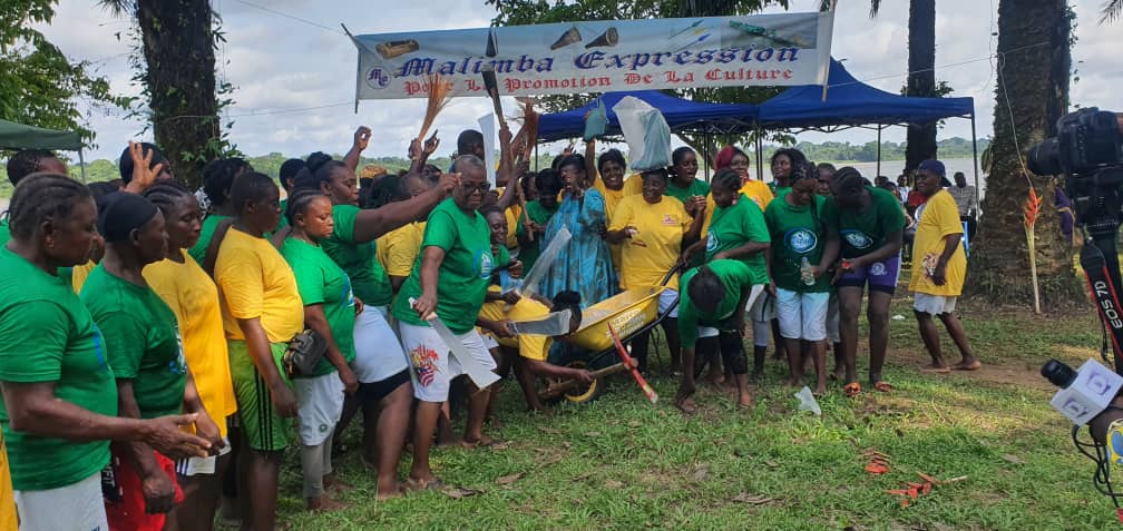 Du 27 au 28 mars 2026, Bolounga, dans le canton Malimba - Océan, accueille la 17ᵉ édition du Festival nautique de la Femme Malimba (FENAGIN), un événement
