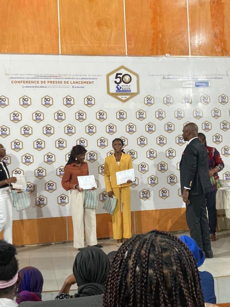 Lauréate du concours ESSTIC-ASDEC, Jeannette Bedjie porte la voix de l’amour, de la paix et de l’intégrité
