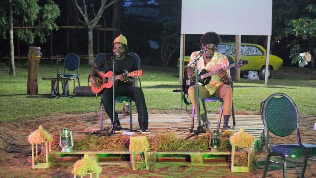En cette veille de la Fête de la musique 2026, la cour du Palais Royal Bakoko Wouri s’est transformée en espace de réflexion 