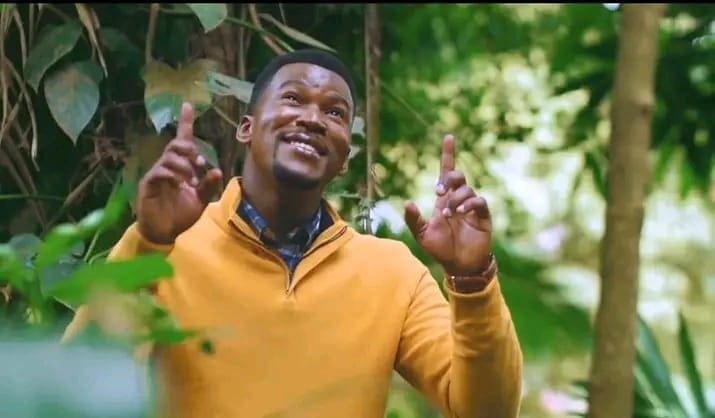 Artiste gospel camerounais, Michel Yris a publié, le 16 juillet 2026, une vidéo sur ses réseaux sociaux dans laquelle il livre