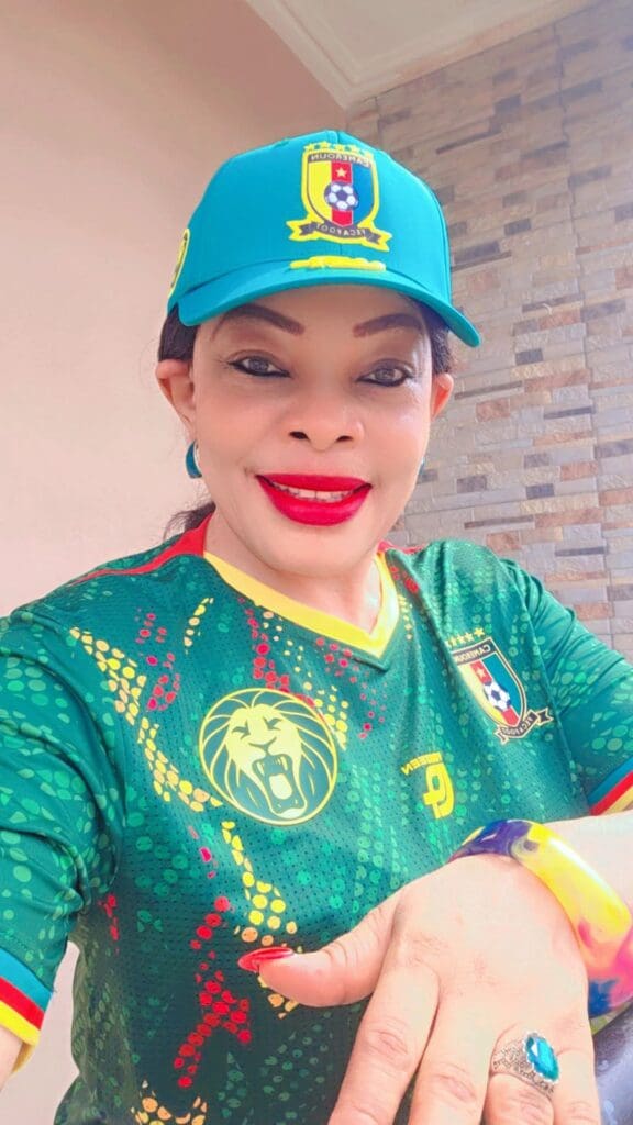 Marole Tchamba s’est imposée comme une figure majeure du Bend-skin, un courant musical inspiré des traditions de l’Ouest camerounais.