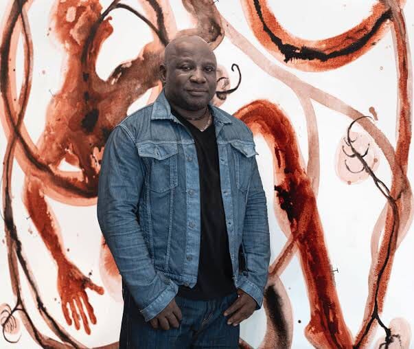 Barthélémy Toguo, intitulée « Trois ans de création ». Cette rétrospective présente des œuvres inspirées par ses résidences