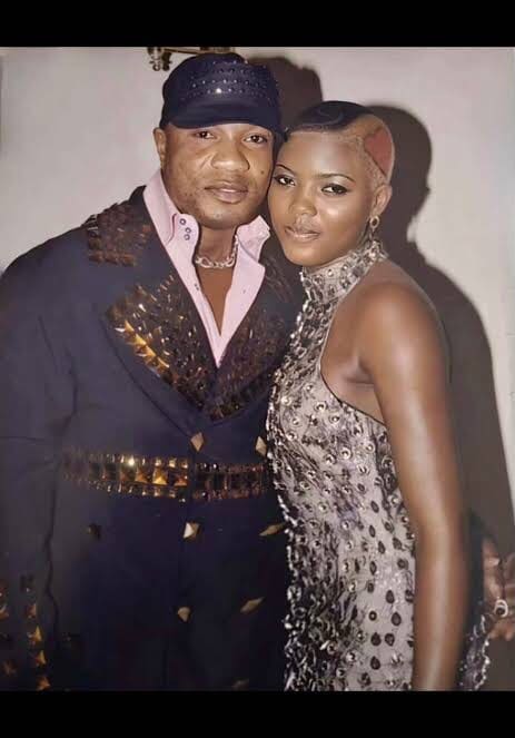 Quelques mois après avoir épousé Cindy le Cœur au terme de 18 ans de relation, Koffi Olomidé s'est livré au Parlement des 
