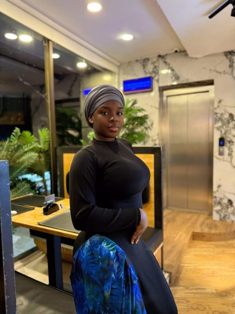  Mariame Touré a posé une question qui résonne au cœur des préoccupations de toute une génération : « Est-ce qu'on se met trop de pression pour 